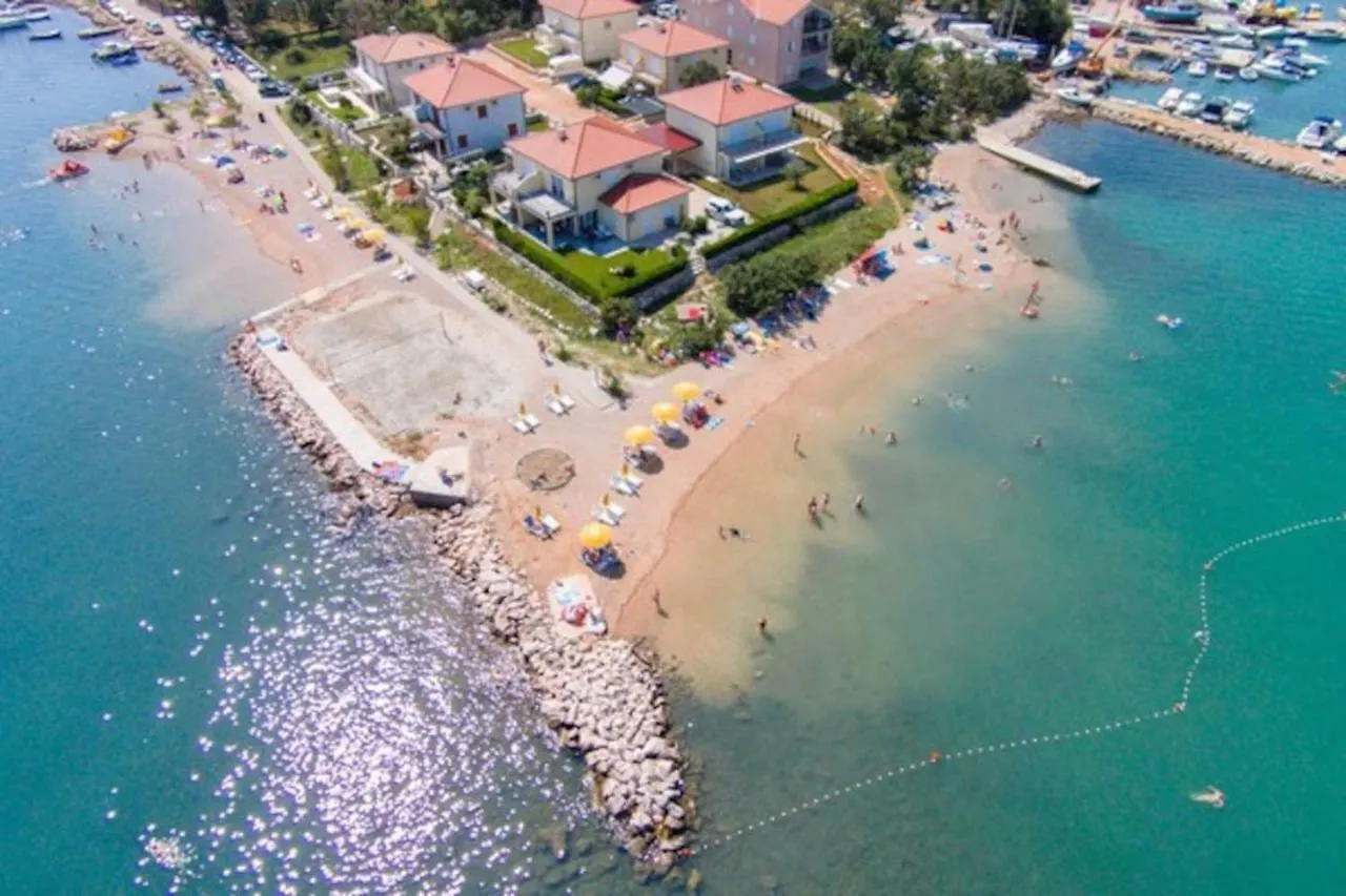 Apartment F-4 Klimno Chorvatsko